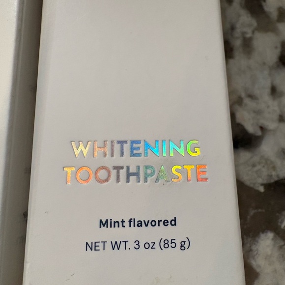 Set/2 Snow Whitening Toothpaste - Picture 2 of 4